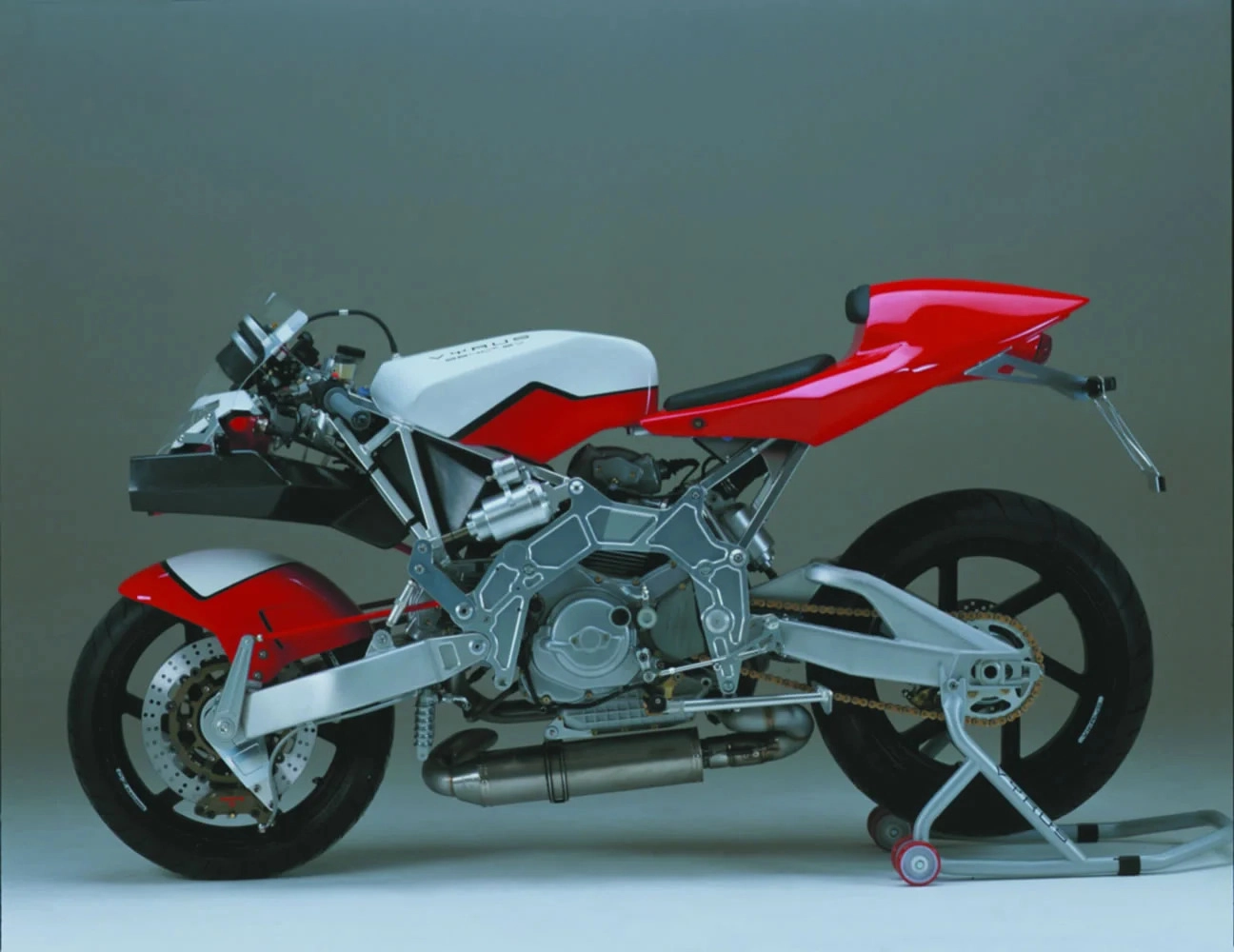 Vyrus 987 C3 4V с мотором Ducati: история и характеристики Vyrus 987 C3 4V с мотором Ducati: история и характеристики
