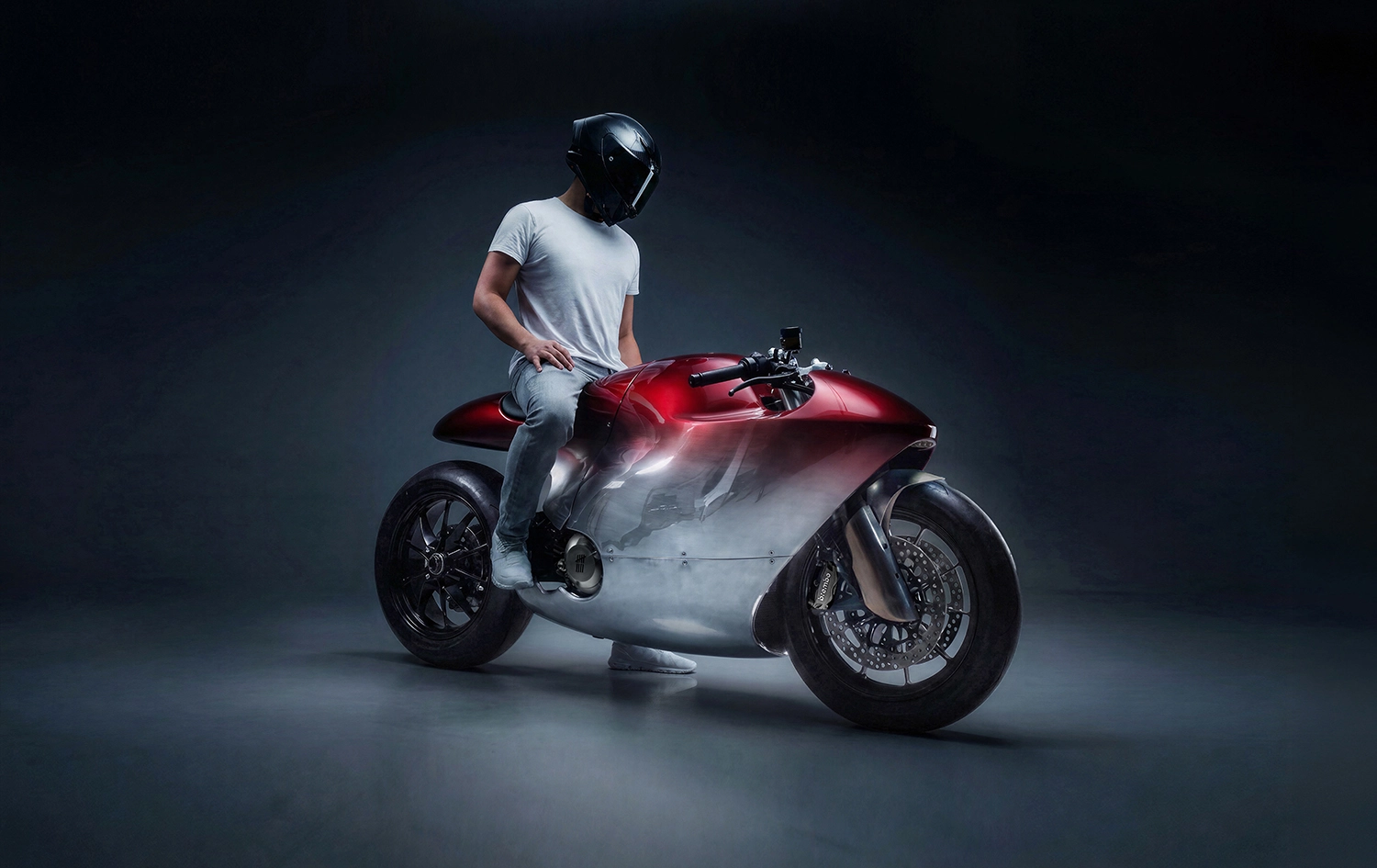 Bandit9 (RED) 800 — Ducati ради благого дела Bandit9 (RED) 800 — Ducati ради благого дела