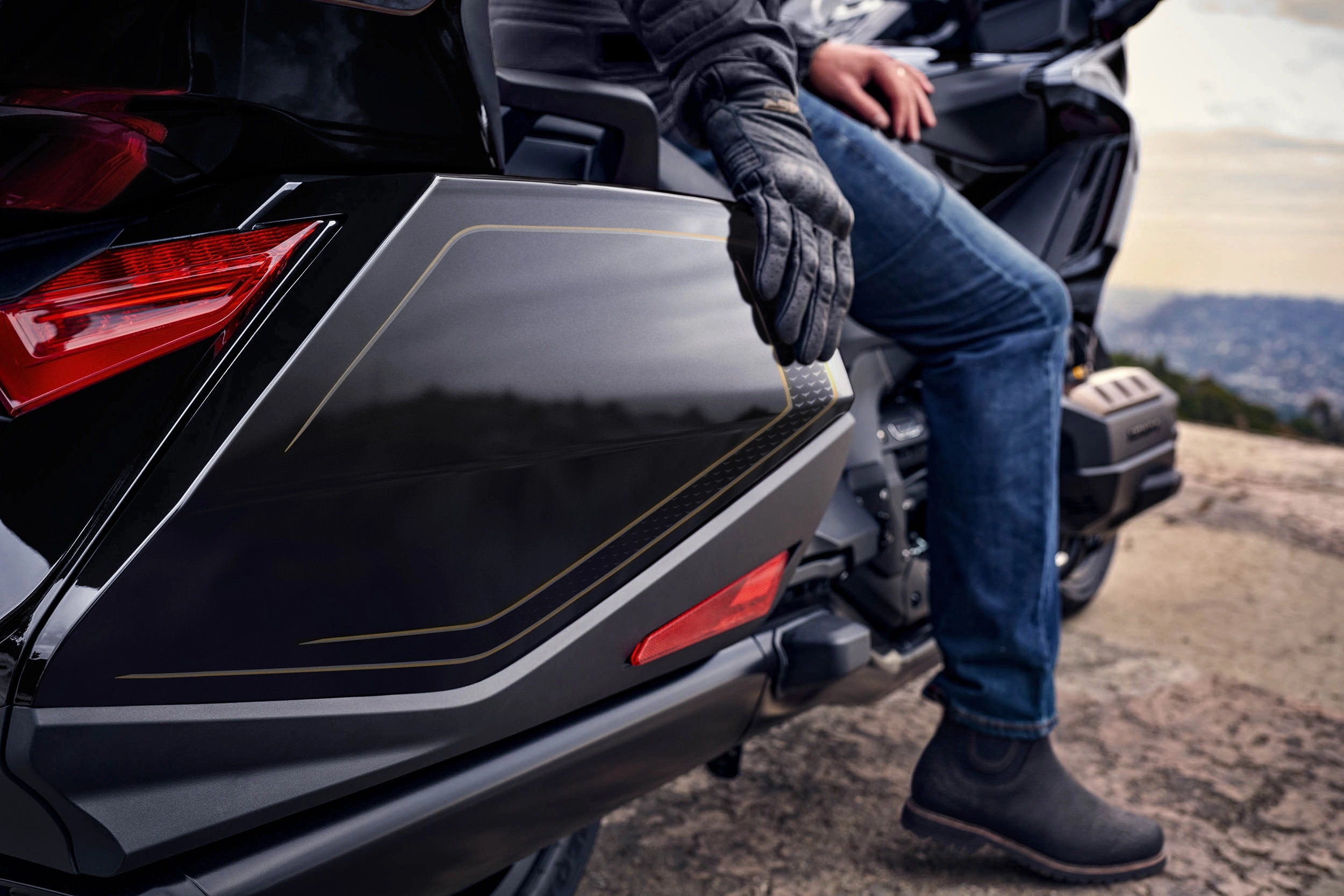 Honda GL1800 Gold Wing Tour 2027: новые цвета и технические подробности Honda GL1800 Gold Wing Tour 2027: новые цвета и технические подробности