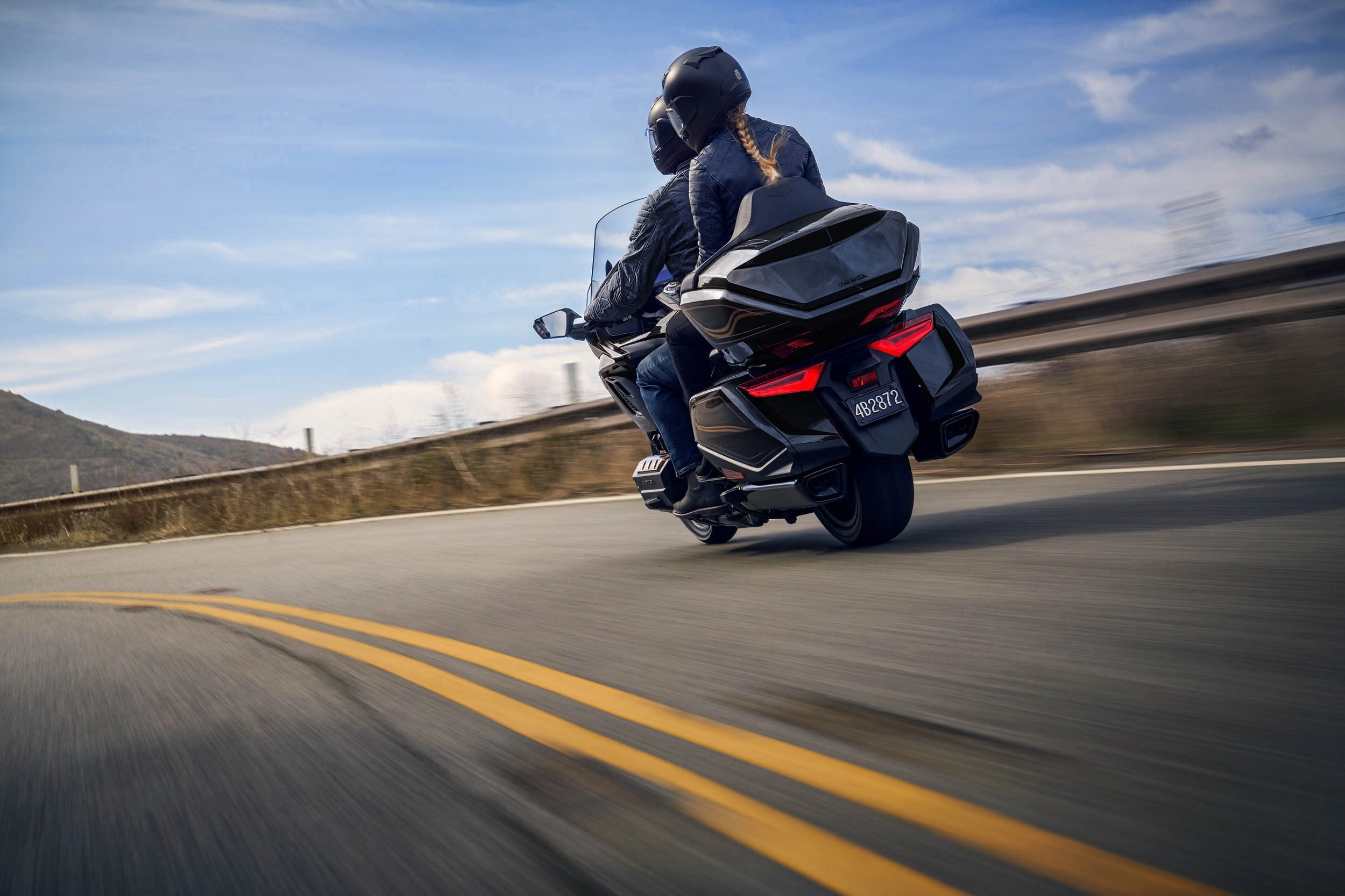 Honda GL1800 Gold Wing Tour 2027: новые цвета и технические подробности Honda GL1800 Gold Wing Tour 2027: новые цвета и технические подробности