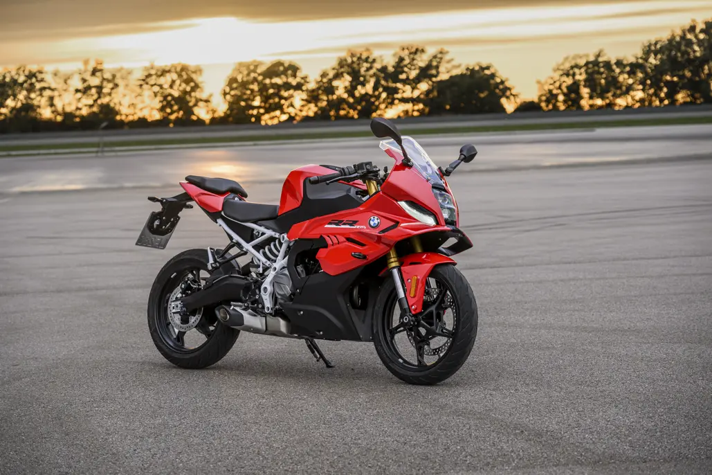 BMW F 450 RR: комплектации Base, Sport и M Sport