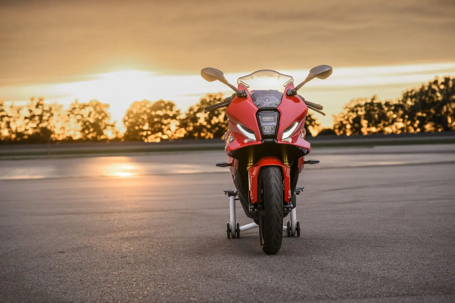 BMW F 450 RR: посадка и эргономика