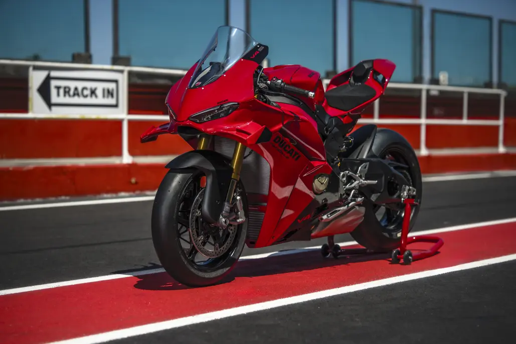 Ducati Panigale V4 2027: 218 л. с., новая электроника и шасси Ducati Panigale V4 2027: 218 л. с., новая электроника и шасси