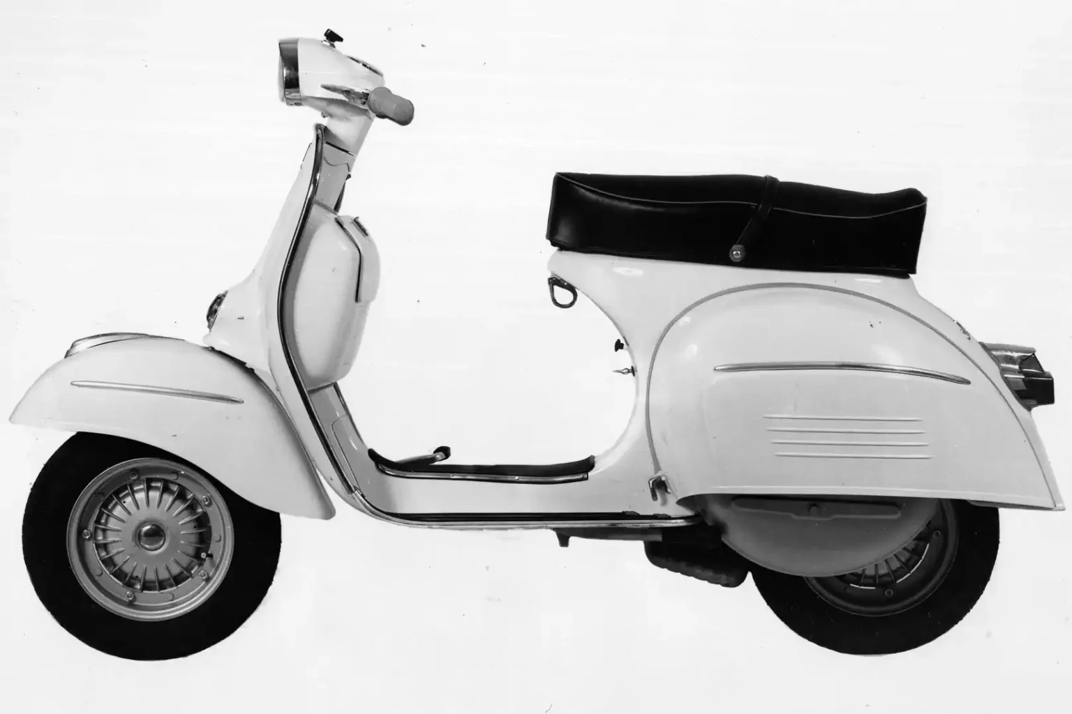 История Vespa: 80 лет мотороллера Piaggio по десятилетиям