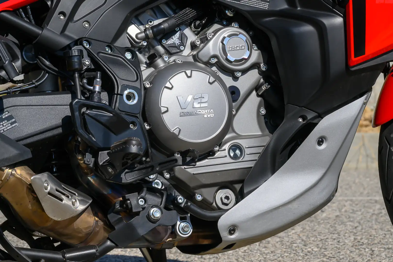 Тест Moto Morini X-Cape 1200 (2026): большой турэндуро за 12 999 долларов