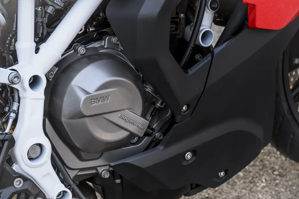 BMW F 450 RR: двухцилиндровый двигатель 420 см³