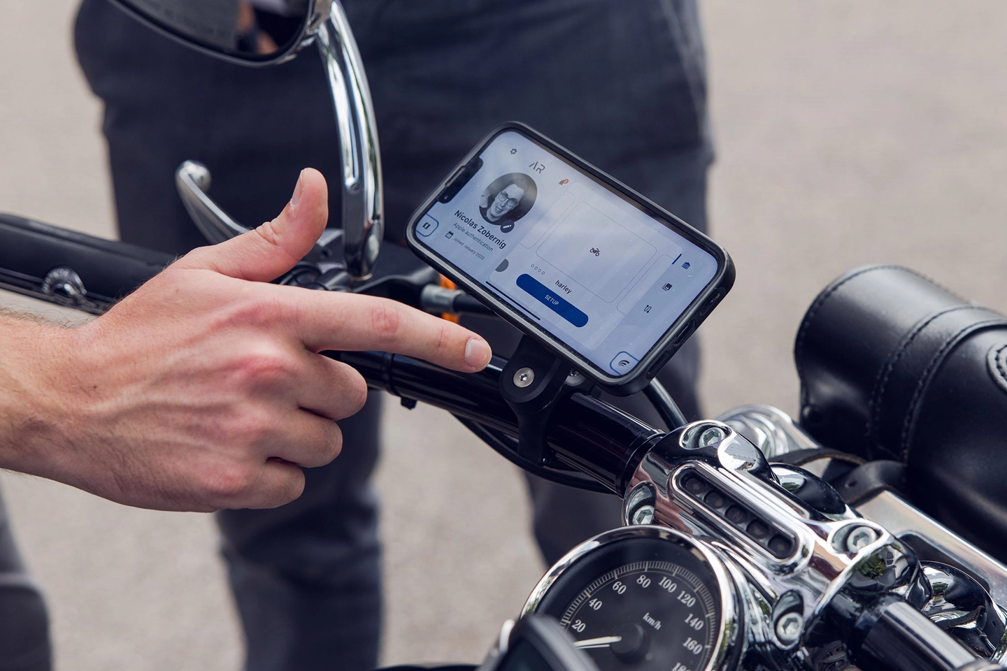 Aegis Rider Vision — мотошлем с проекционным дисплеем (HUD) Aegis Rider Vision — мотошлем с проекционным дисплеем (HUD)