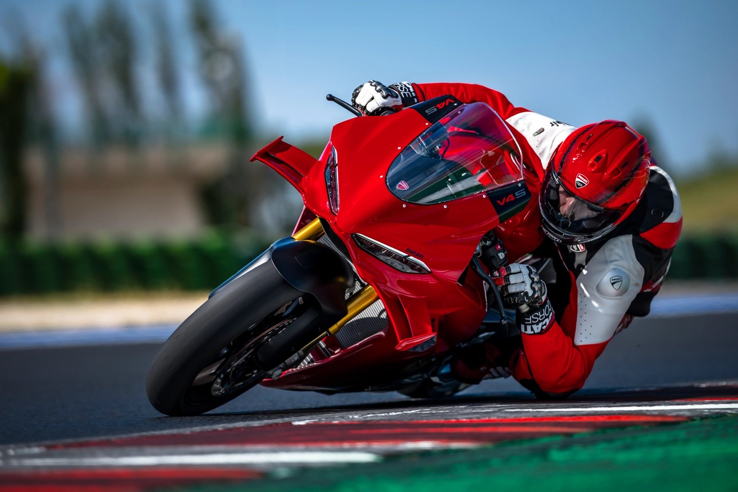 Ducati Panigale V4 2027: 218 л. с., новая электроника и шасси Ducati Panigale V4 2027: 218 л. с., новая электроника и шасси